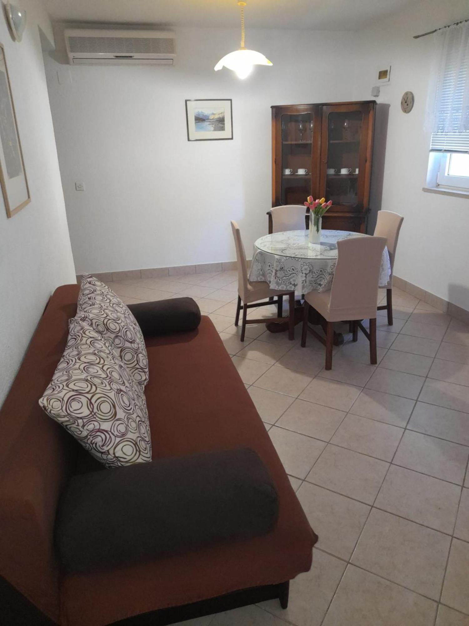 Apartments Nives Supetar Ngoại thất bức ảnh